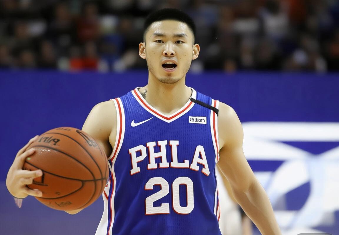 NBA焦点战回顾：76人险胜篮网，恩比德哈登闪耀，篮网需加强团队协作